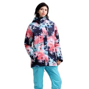 GSOU Snow Ski Snowboarding Cold Weather Jacket/Coat in Rainbow Camo Size XS